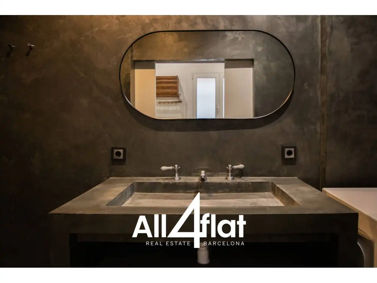 Flat with terrace for sale in Calle Agustí Vell, imagen 12