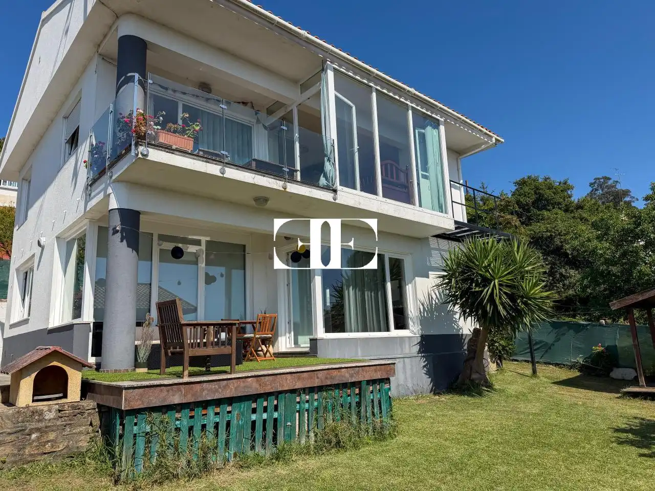 Casa con jardín en venta en Carretera Camposancos, imagen 2