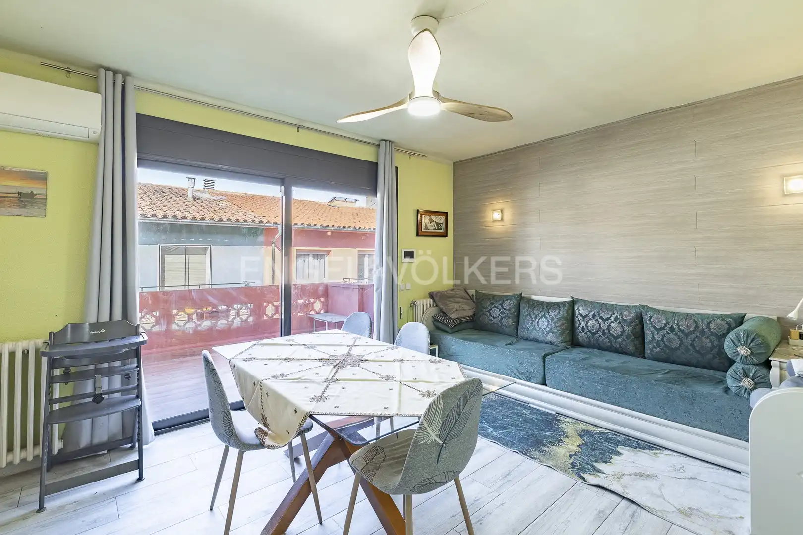 Sala d'estar de Casa o xalet en venda en Santa Eugènia de Berga amb Aire condicionat, Calefacció i Terrassa