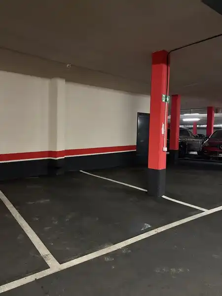Parkplatz von Garage zur Miete in Madrid