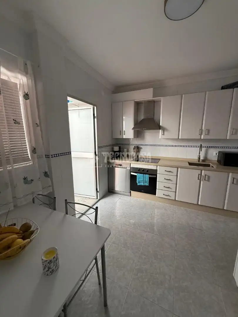Küche von Wohnung zum Verkauf in Alcolea del Río mit Klimaanlage
