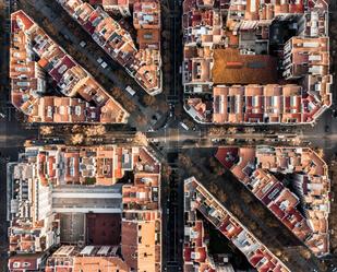 Vista exterior de Edifici en venda en  Barcelona Capital