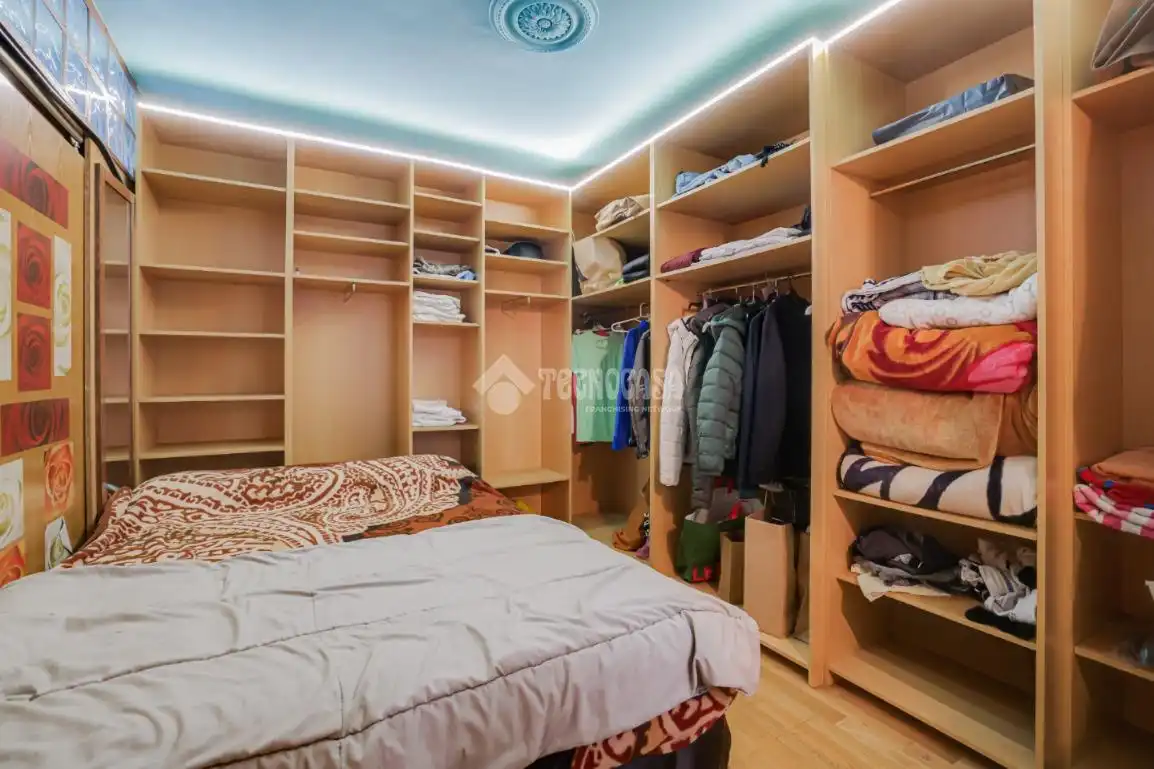 Bedroom of Flat for sale in Rubí