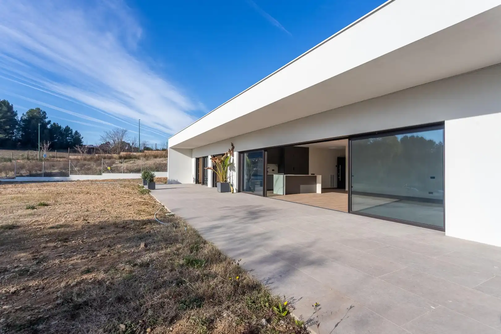 Vista exterior de Casa o chalet de alquiler en Sant Esteve Sesrovires con Calefacción, Jardín privado y Parquet