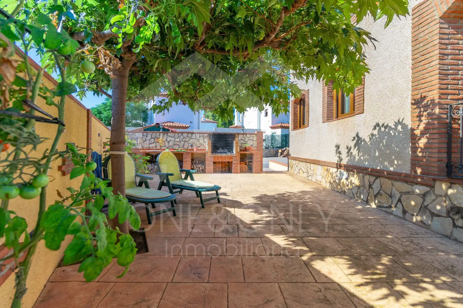 Jardí de Casa o xalet en venda en Mont-roig del Camp amb Aire condicionat, Calefacció i Jardí privat