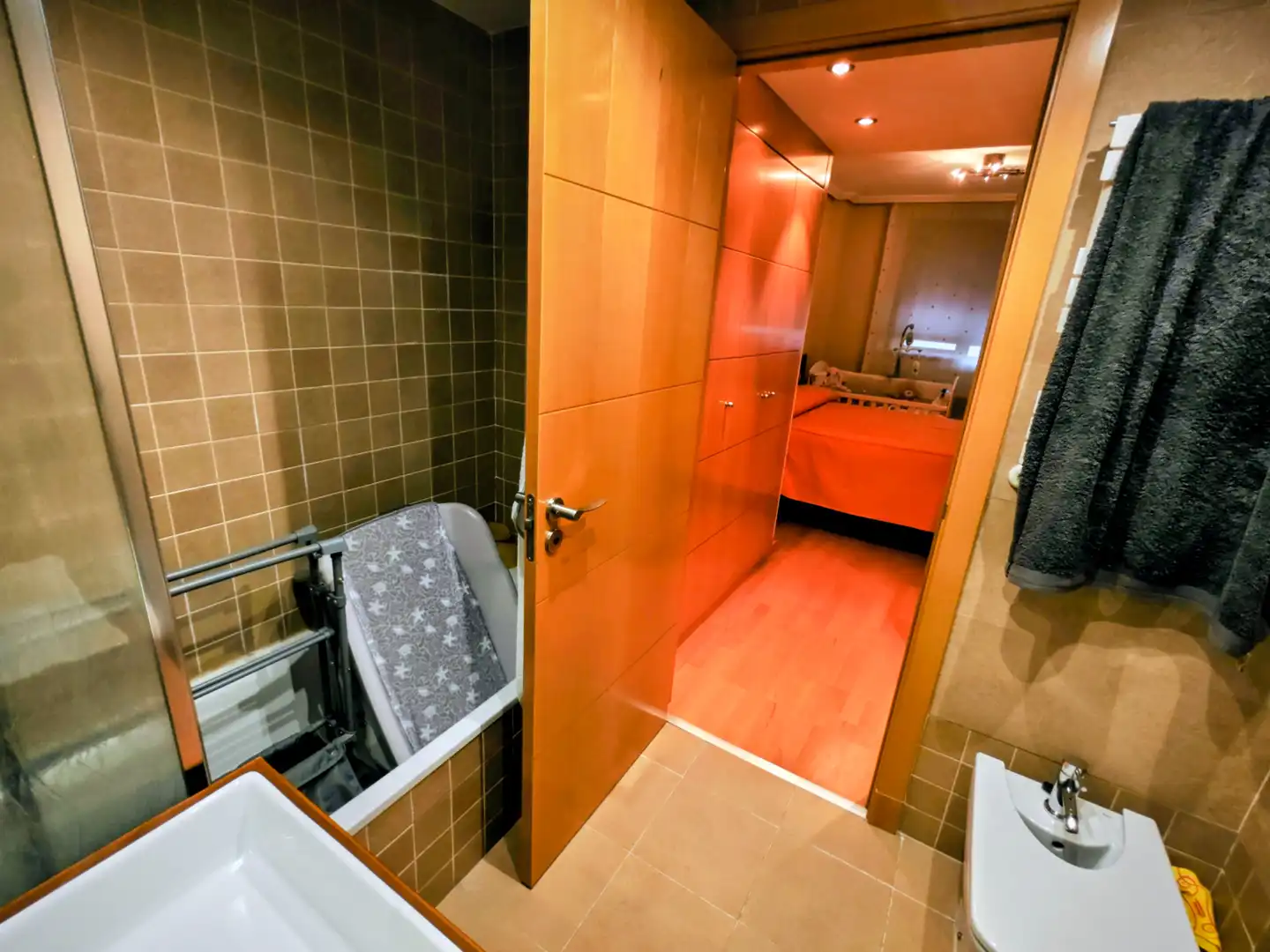 Baño de Piso en venta en Madrid con Aire acondicionado, Calefacción y Jardín privado
