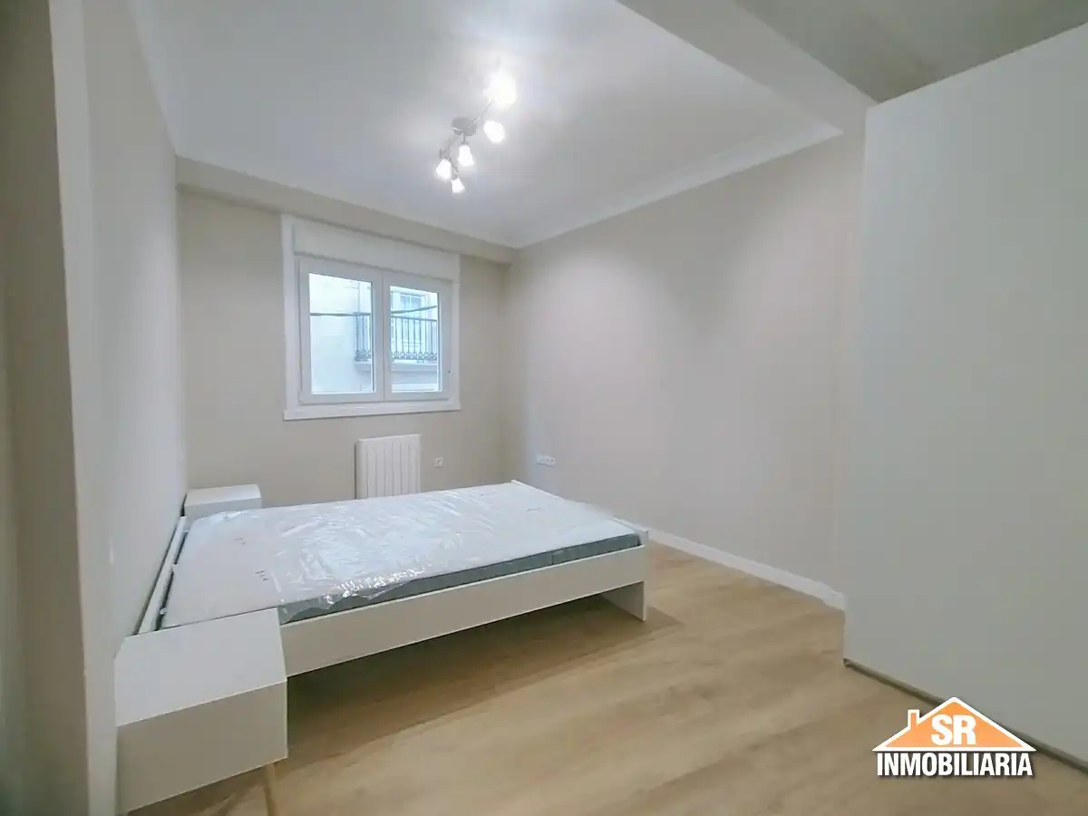 Habitación de Piso de alquiler en A Coruña Capital  con Calefacción, Amueblado y Horno