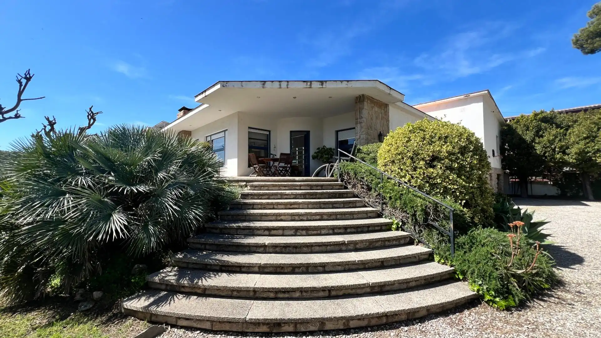 Vista exterior de Casa o chalet en venta en Castellón de la Plana / Castelló de la Plana con Aire acondicionado, Jardín privado y Terraza