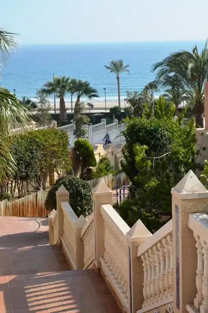 Außenansicht von Wohnungen zum Verkauf in El Campello mit Heizung, Parkett und Terrasse