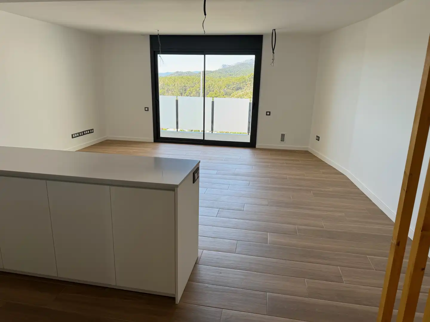 Wohnzimmer von Einfamilien-Reihenhaus zum Verkauf in Viladecavalls mit Klimaanlage, Heizung und Terrasse