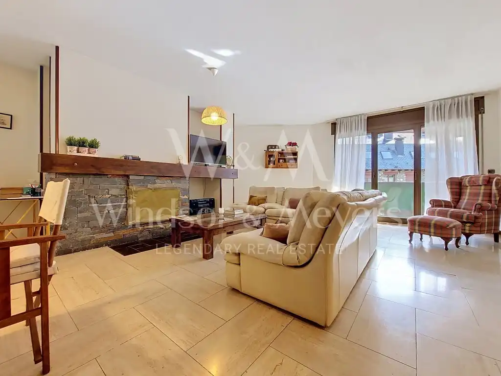 Wohnzimmer von Maisonette zum Verkauf in La Massana mit Heizung, Ofen und Mikrowelle