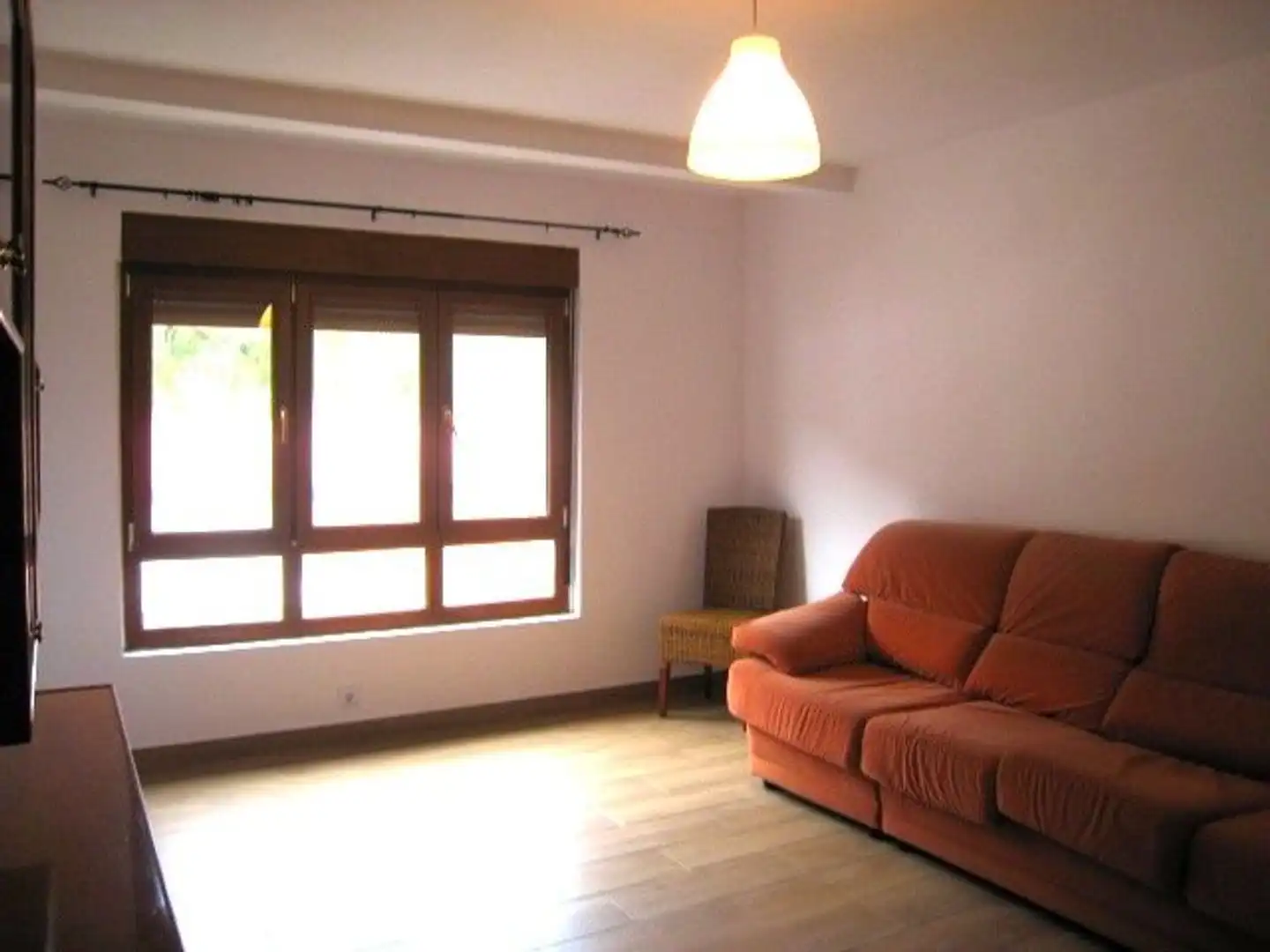 Living room of Flat for sale in Belmonte de Miranda  with Heating, Terrace and Swimming Pool