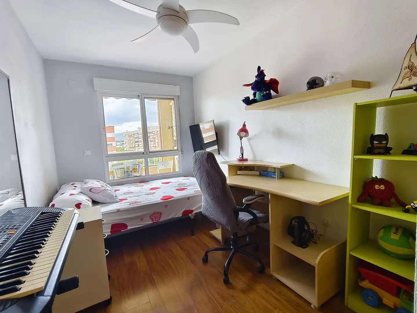 Habitación de Piso en venta en Alicante / Alacant con Aire acondicionado, Amueblado y Balcón