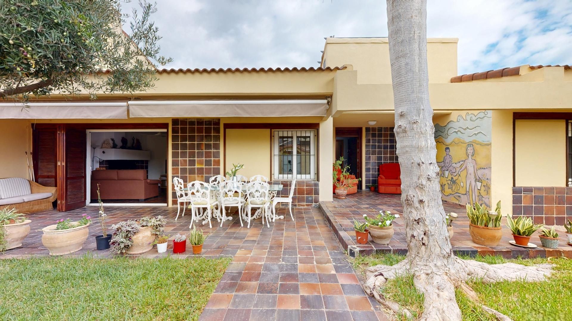 Terrassa de Casa o xalet en venda en La Manga del Mar Menor amb Aire condicionat, Jardí privat i Terrassa