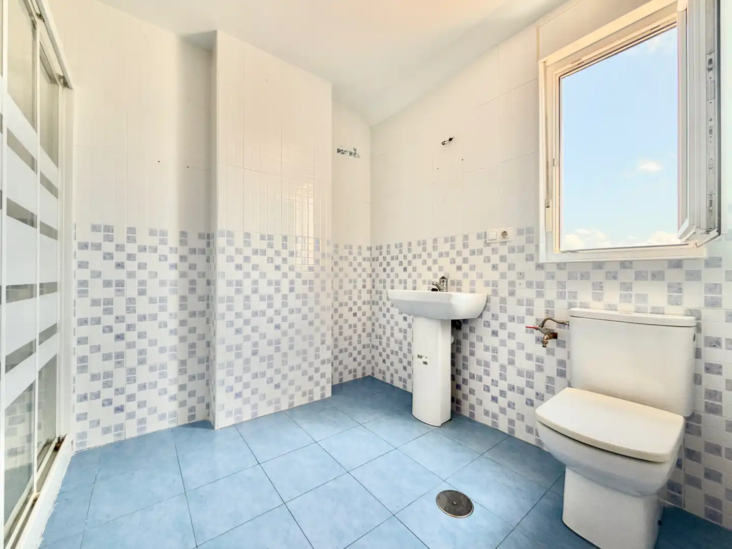 Bathroom of Attic for sale in Entrambasaguas  with Heating, Terrace and Storage room
