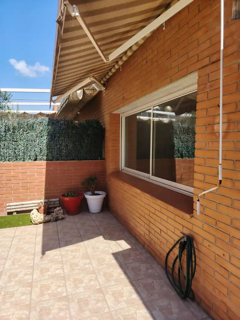 Balcony of Houses for sale in Badalona  with Air Conditioner, Heating and Private garden
