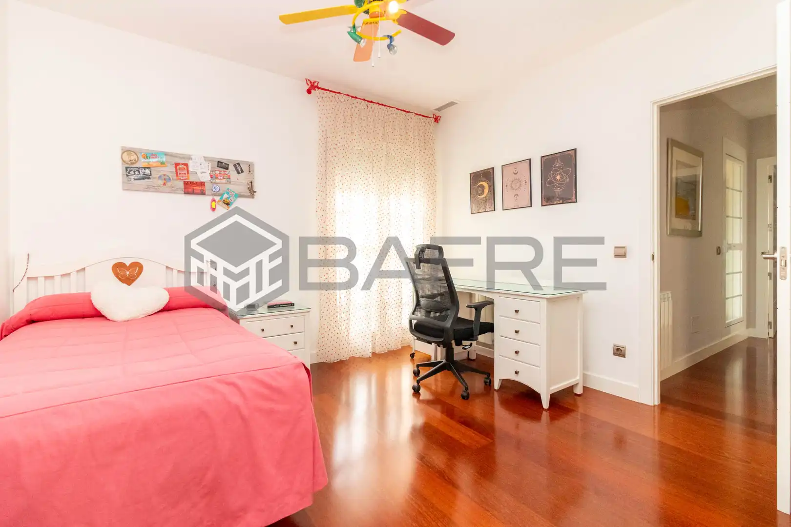 Bedroom of Attic for sale in Arganda del Rey  with Air Conditioner, Heating and Parquet flooring