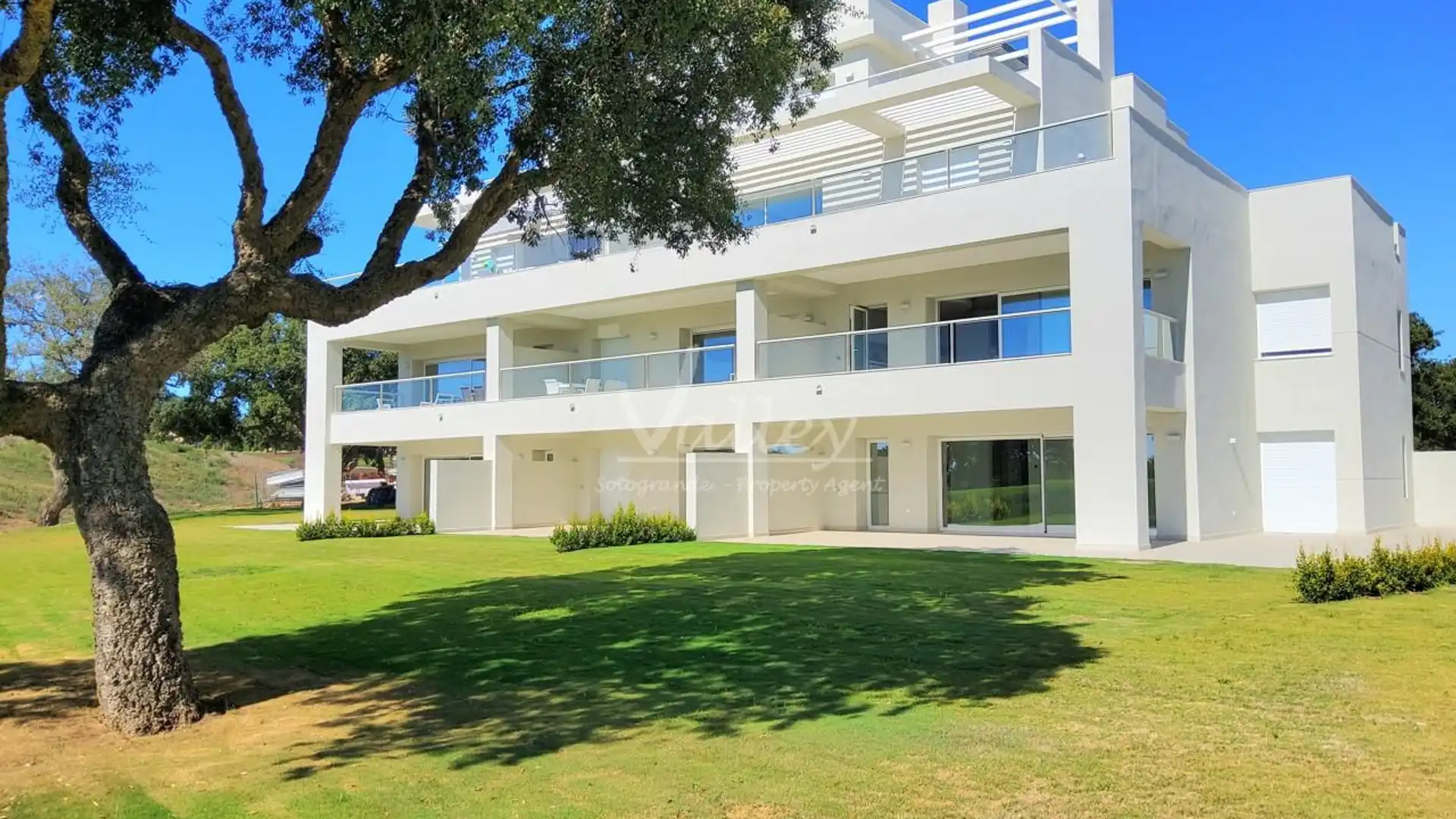 Apartments for sale in Emerald Greens, Sotogrande Alto