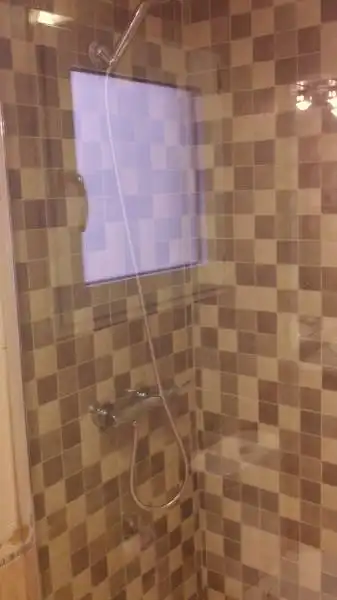 Baño de Piso de alquiler en Valencia con Amueblado y Balcón