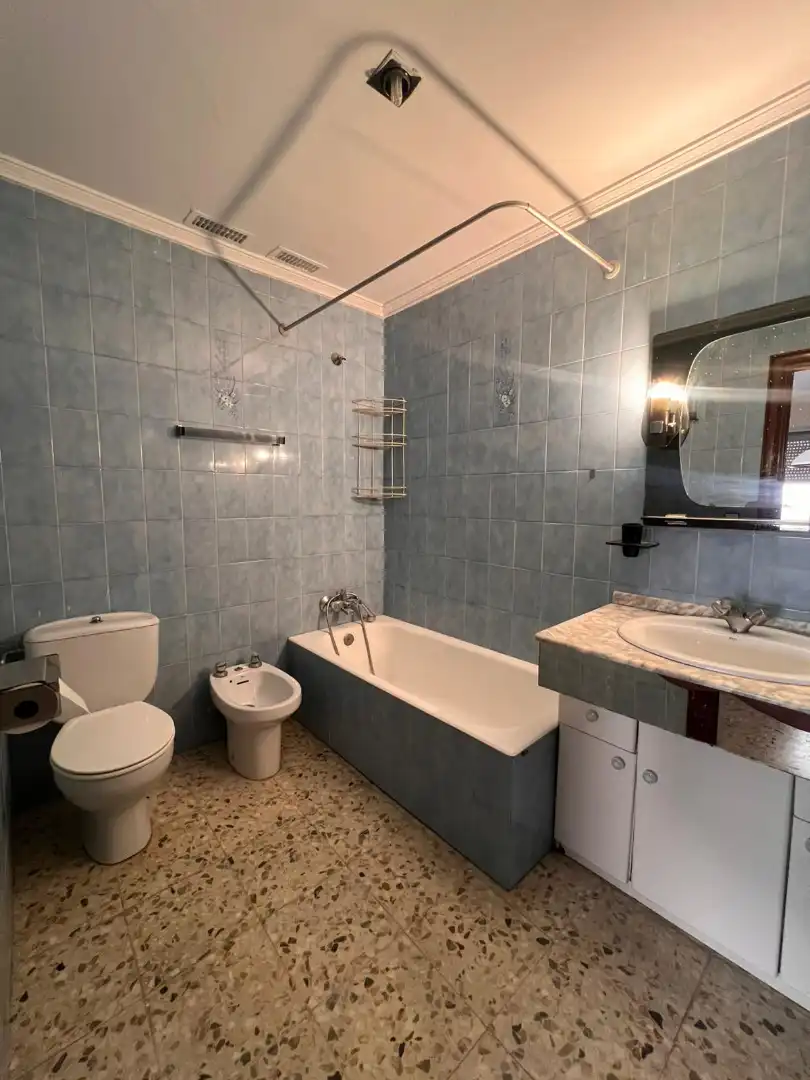 Bany de Casa o xalet en venda en Zaragoza