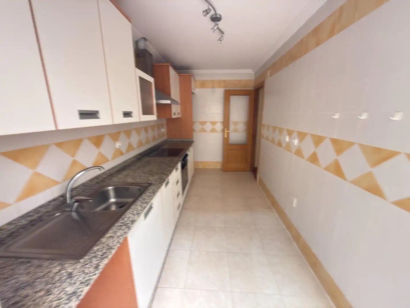 Cuina de Planta baixa en venda en Catral amb Jardí privat