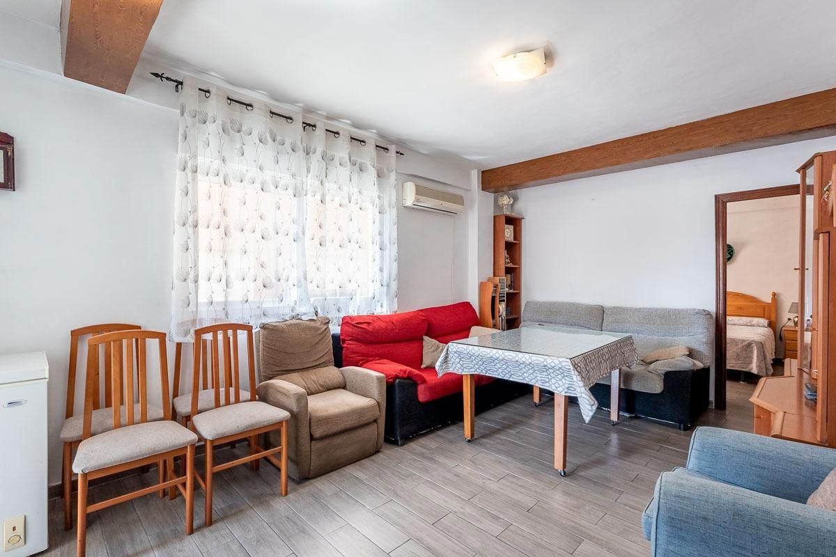 Sala de estar de Piso en venta en Maracena con Aire acondicionado, Terraza y Amueblado