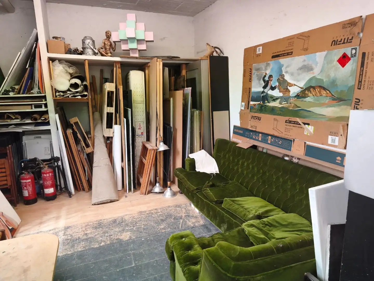 Sala d'estar de Local en venda en Madrid
