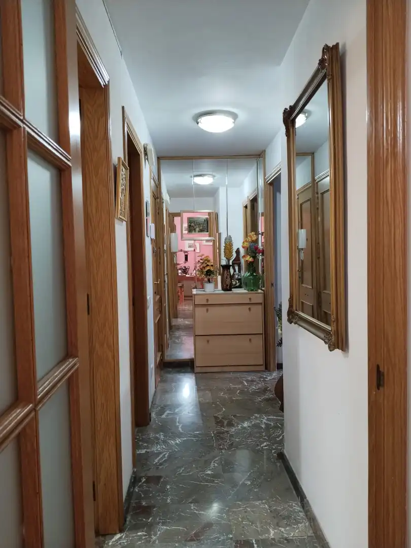 Piso con terraza en venta en Carrer de la Mare de Déu de Lourdes 53, imagen 5