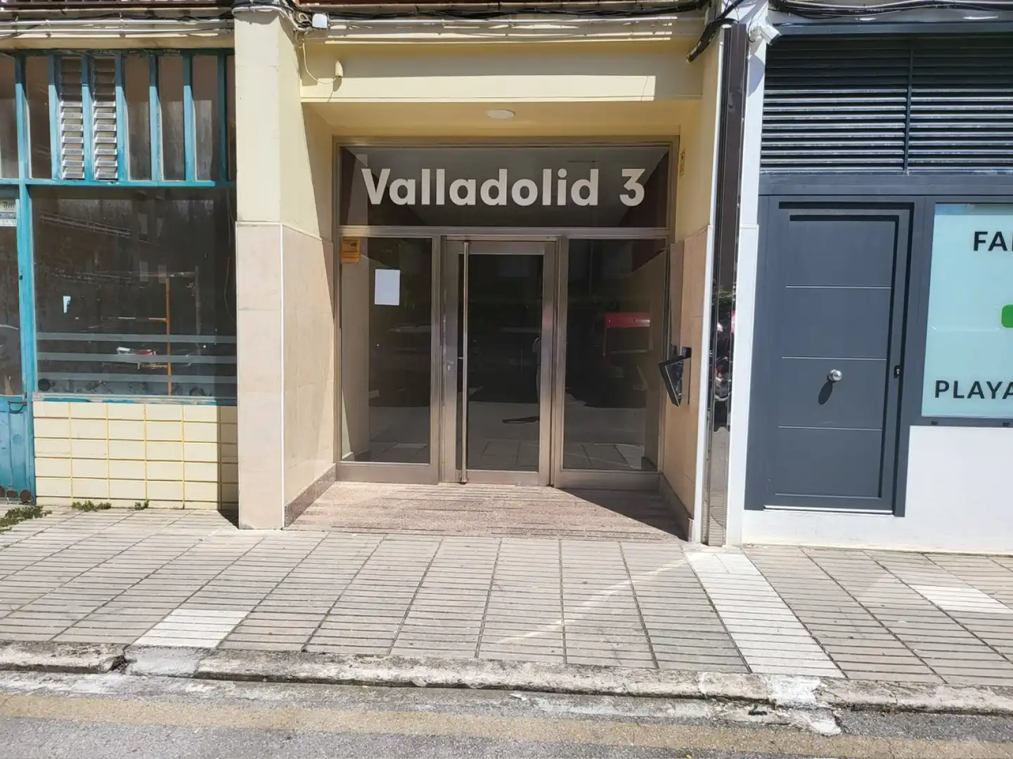 Vista exterior de Pis en venda en Suances amb Calefacció i Terrassa