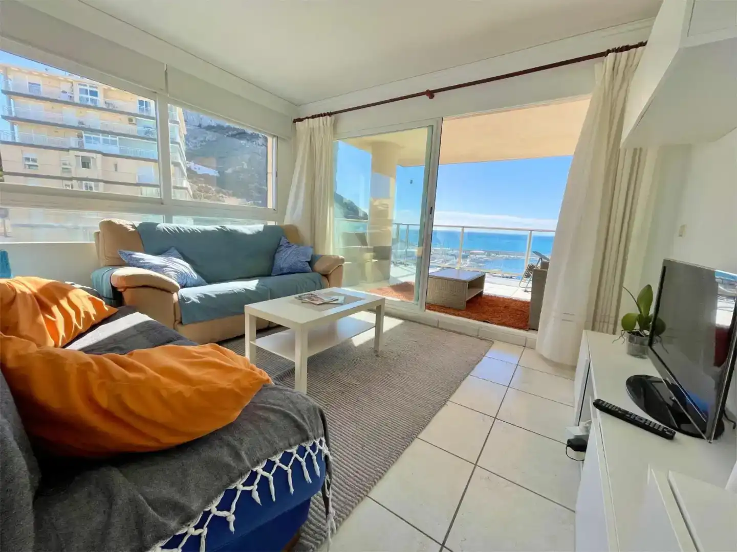 Wohnzimmer von Wohnungen zur Miete in Calpe / Calp mit Klimaanlage, Schwimmbad und Balkon