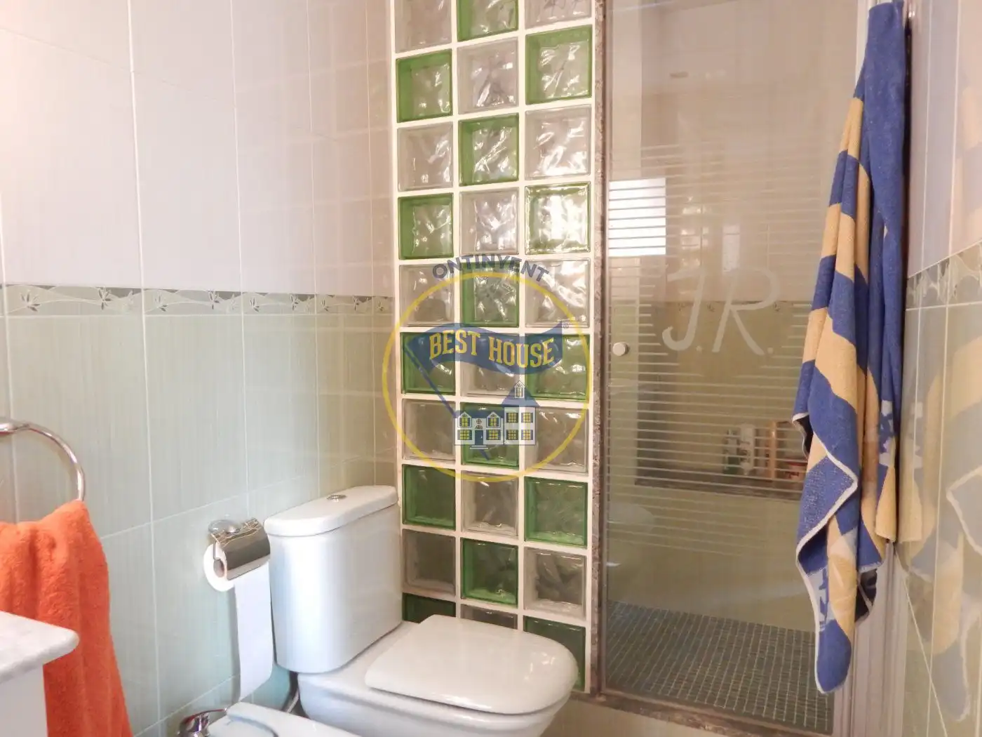 Bathroom of Houses for sale in Muro de Alcoy  with Air Conditioner, Heating and Terrace