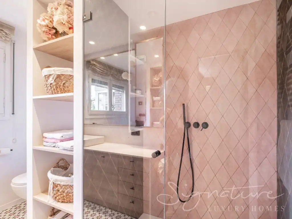 Bathroom of Ground floor for sale in Sant Cugat del Vallès  with Heating, Private garden and Terrace