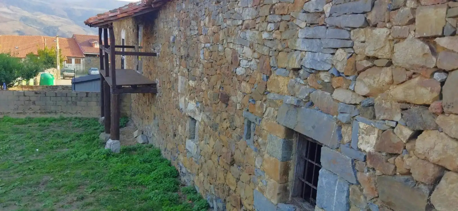 Vista exterior de Casa adosada en venta en Ramales de la Victoria con Jardín privado y Balcón