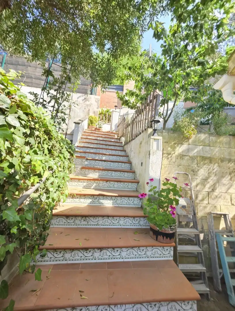 Außenansicht von Haus oder Chalet zum Verkauf in Sant Fost de Campsentelles mit Heizung, Privatgarten und Abstellraum