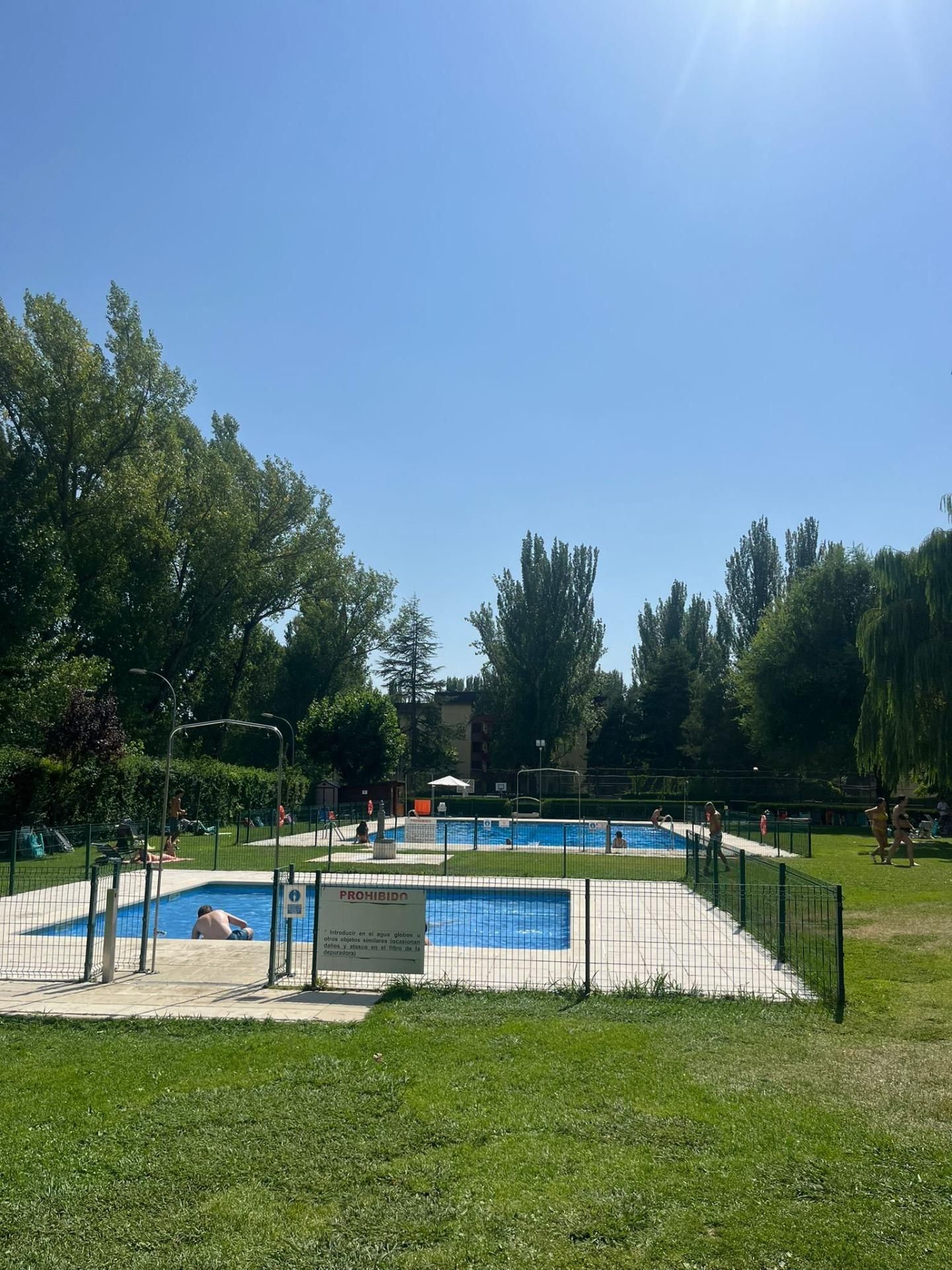 Piscina de Pis en venda en Jaca amb Calefacció, Jardí privat i Traster