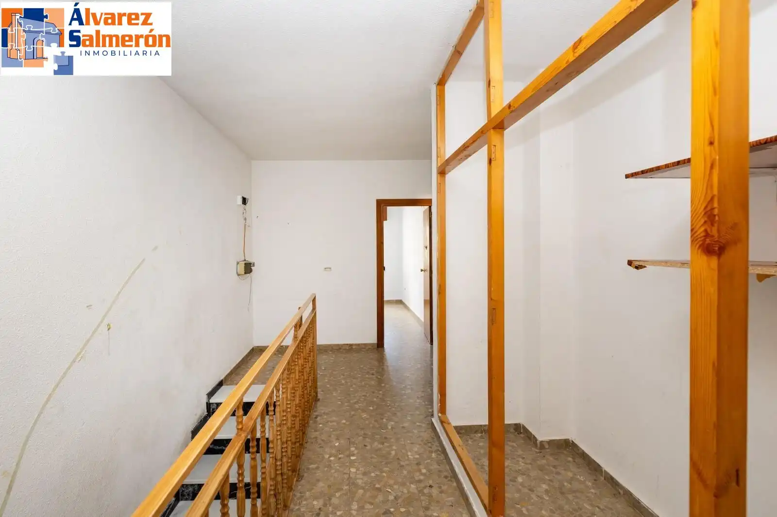 Haus oder Chalet zum Verkauf in La Zubia mit Klimaanlage, Privatgarten und Terrasse
