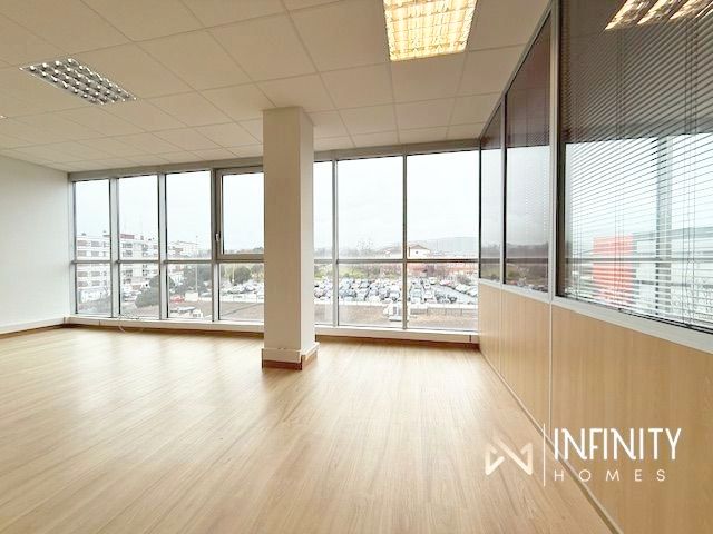 Office for rent in Txorierriko Hiribidea, Derio