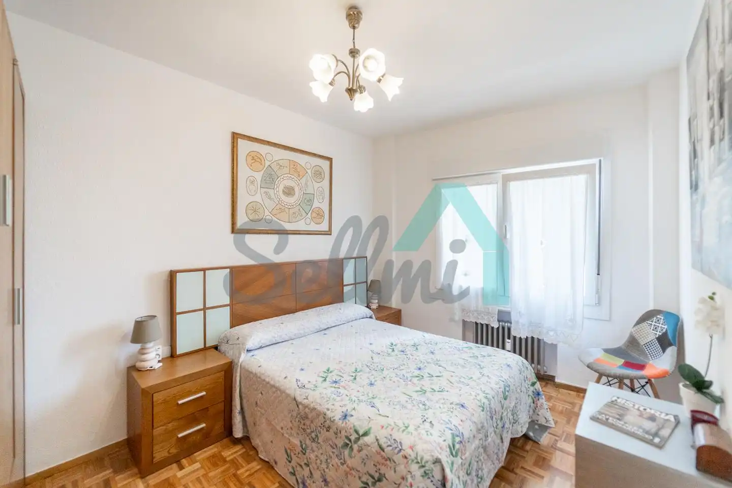 Bedroom of Flat for rent in Oviedo   with Heating, Parquet flooring and Furnished