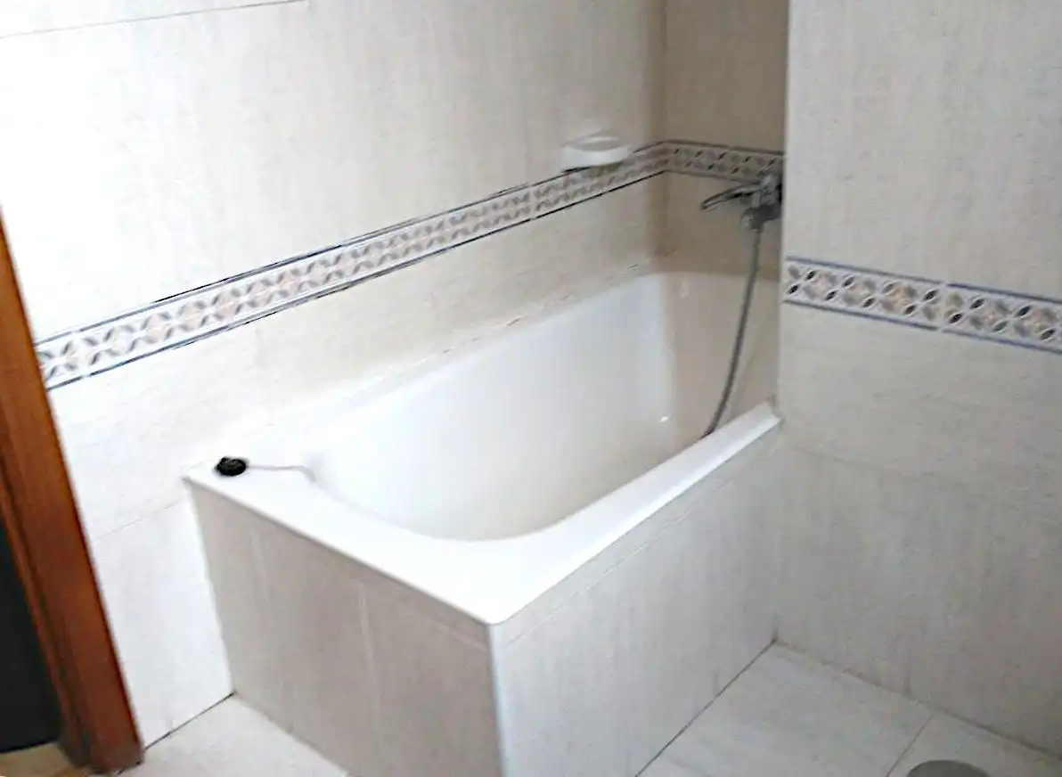 Bathroom of Flat for rent in Madrid  with Parquet flooring and Pets allowed