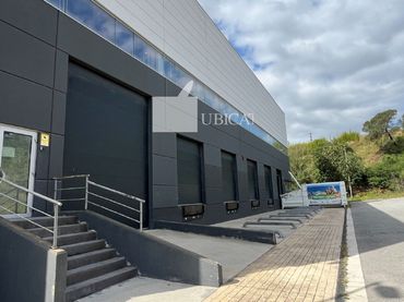 Nau industrial de lloguer a Llinars del Vallès