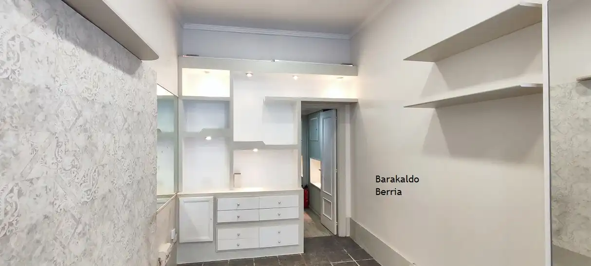 Commercial properties for rent in Juan de Garay Kalea, 5, Centro