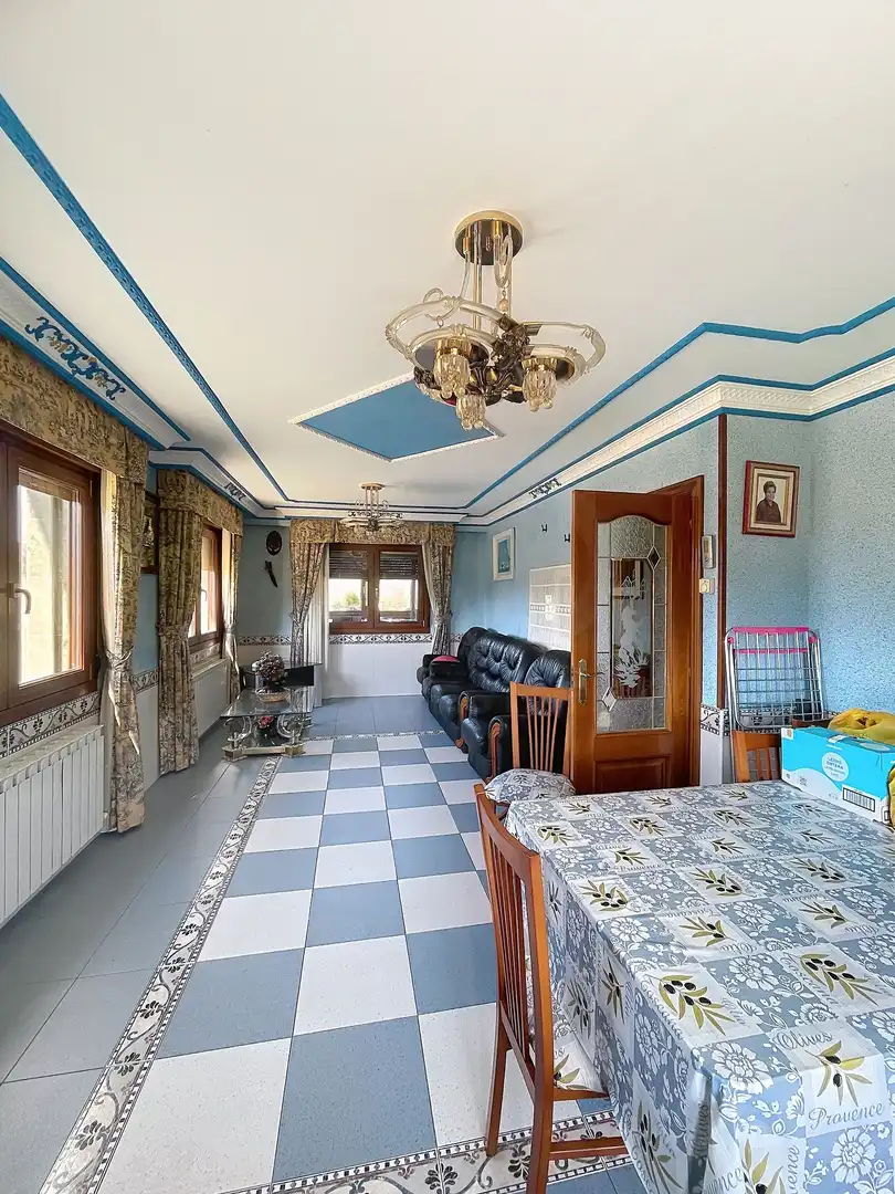 Sala d'estar de Casa o xalet en venda en Valle de Mena amb Aire condicionat, Calefacció i Terrassa