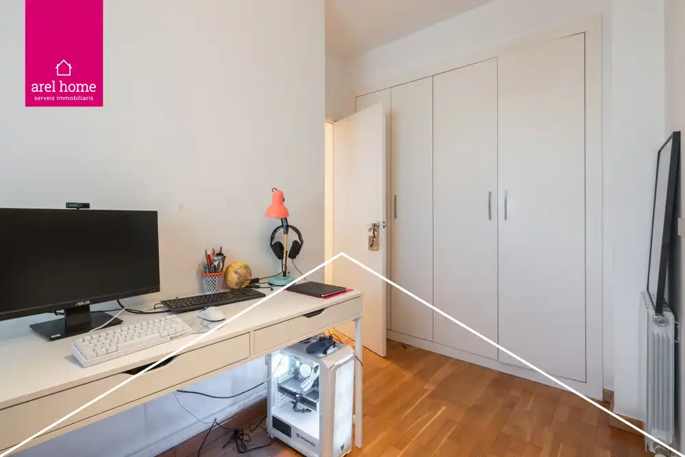 Habitación de Piso en venta en Sant Just Desvern con Calefacción, Parquet y Balcón