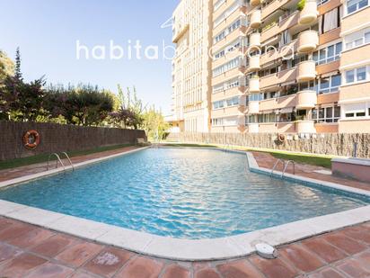 Swimming pool of Flat for sale in  Barcelona Capital  with Air Conditioner and Terrace