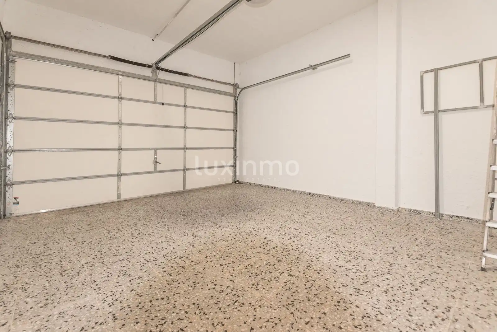 Parking de Casa o chalet en venta en Altea con Aire acondicionado, Calefacción y Jardín privado