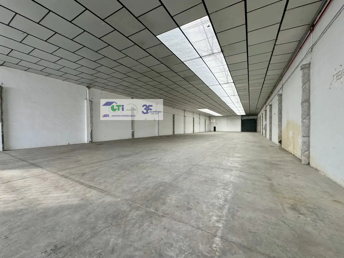 Nau industrial de lloguer en Zaragoza