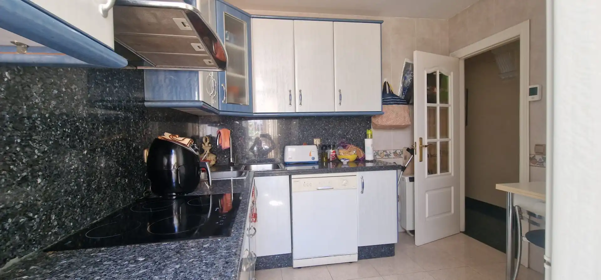 Cuina de Casa o xalet en venda en Maracena amb Aire condicionat, Terrassa i Moblat
