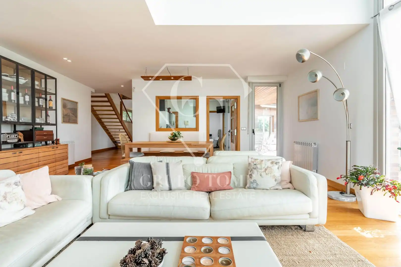 Wohnzimmer von Einfamilien-Reihenhaus zum Verkauf in Donostia - San Sebastián  mit Heizung, Privatgarten und Terrasse
