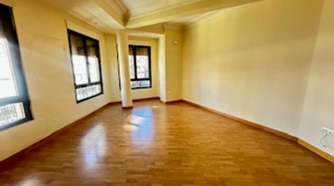 Foto 4 de Piso de alquiler en Avenida Suero de Quiñones, 20, Centro Ciudad, León Capital