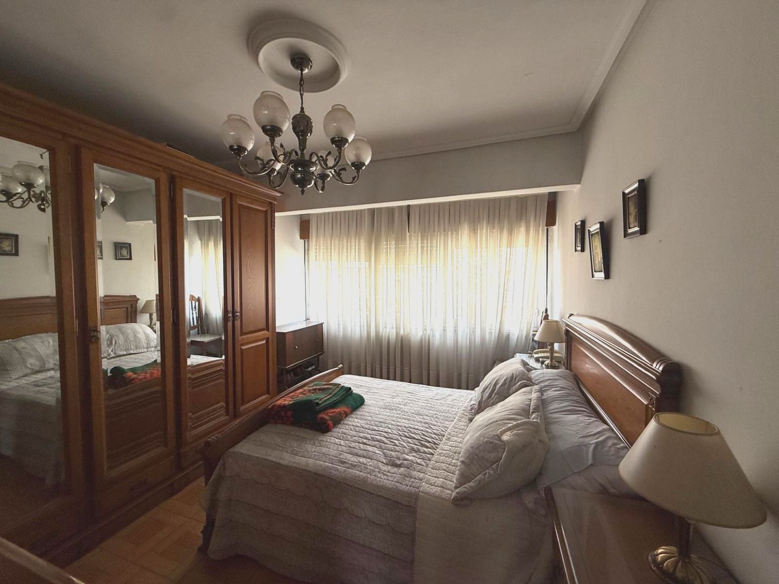 Dormitori de Pis en venda en Avilés amb Parquet i Moblat